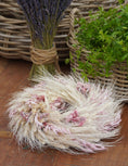 Bild in Galerie-Betrachter laden, Trockenblumenkranz aus Getreide & rosa Blüten | Handgemachter Naturkranz | 28 cm | Tischdeko & Geschenkidee