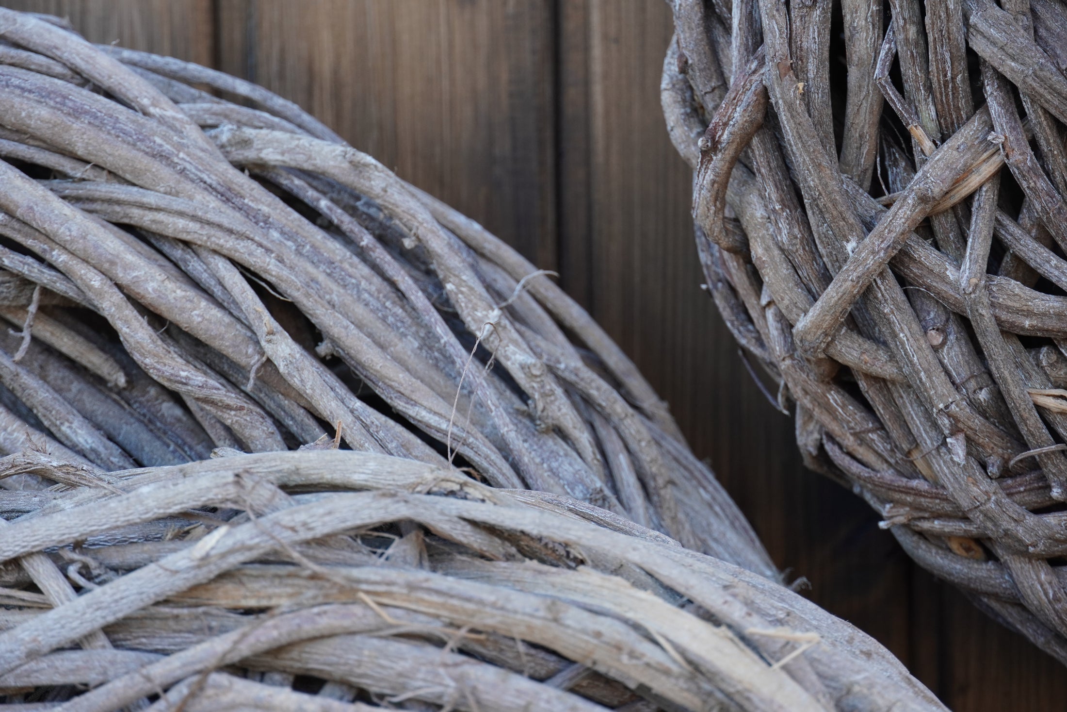 Rustikale Lianen-Kränze – Handgefertigte Outdoor-Deko in Treibholz-Optik 48 cm, 65 cm oder 85 cm