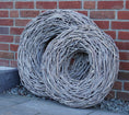 Bild in Galerie-Betrachter laden, Rustikale Lianen-Kränze – Handgefertigte Outdoor-Deko in Treibholz-Optik 48 cm, 65 cm oder 85 cm