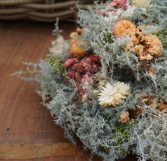 Asparagus-Trockenblumenkranz – 30 oder 40 cm Naturkranz mit Blüten | Handgemachte Tür- & Tischdeko