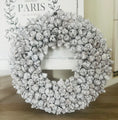 Bild in Galerie-Betrachter laden, Shabby-weißer Kranz / Türkranz / Wandkranz mit Coco-Früchten 40 cm Durchmesser