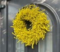Bild in Galerie-Betrachter laden, Lavendel Kranz in gelb, für Tür und Wand ca. 40 cm Durchmesser