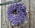 Bild in Galerie-Betrachter laden, Lavendel Kranz in lila, für Tür und Wand ca. 35 cm Durchmesser
