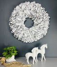 Bild in Galerie-Betrachter laden, Türkranz Wandkranz Kranz Palmenblättern 25 cm, 40 cm, 55 cm und 65 cm Durchmesser, weiß