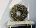 Bild in Galerie-Betrachter laden, Rustikaler Mooskranz für draußen mit Bonsai-Ästen, 45 oder 60 cm Durchmesser, Gartendekoration