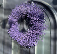 Bild in Galerie-Betrachter laden, Lila Schleierkraut-Kranz – Handgemachter Türkranz | 30 cm Trockenblumenkranz in Lavendeloptik