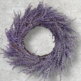 Bild in Galerie-Betrachter laden, Lavendelkranz 40 cm – Echter konservierter Lavendel, duftend, Trockenblumenkranz, Wandkranz Naturdeko, handmade Kranz Lavendel