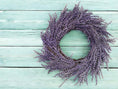 Bild in Galerie-Betrachter laden, Lavendelkranz 40 cm – Echter konservierter Lavendel, duftend, Trockenblumenkranz, Wandkranz Naturdeko, handmade Kranz Lavendel