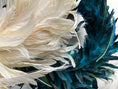 Bild in Galerie-Betrachter laden, Kranz aus echten Pfauenfedern – Natur oder gebleicht | Federnkranz 55 cm | Boho Wandkranz Türdeko Handarbeit | Deko Federschmuck