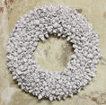 Bild in Galerie-Betrachter laden, Naturkranz aus Cocofrüchten | Wandkranz weiß 55 / 65 cm | Handgefertigter Türkranz rustikal | Boho Deko Vintage Landhausstil