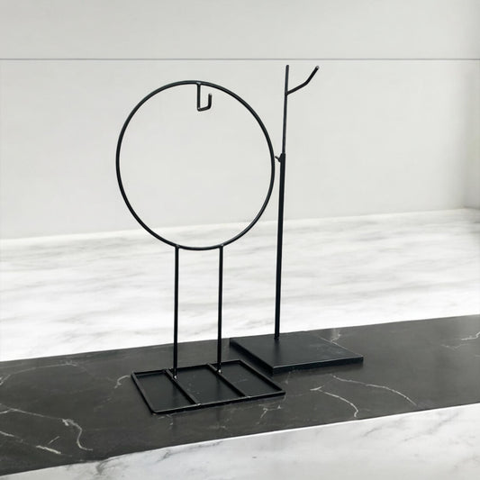 Kranzhalter aus Metall – Schwarz – Rund & Höhenverstellbar – für Trockenblumenkränze – Deko-Ständer 26×47 cm / 18×42 cm