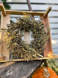 Bild in Galerie-Betrachter laden, Naturkranz aus Moos & Ästen – Handgefertigter Deko-Kranz (Ø 28 cm) | Türkranz, Herbstkranz, rustikale Naturdeko