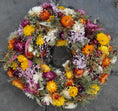 Bild in Galerie-Betrachter laden, Türkranz Trockenblumen 30 cm – Frühlingskranz mit Naturmaterial – Haustürdeko & Indoor – Boho, Vintage