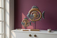 Bild in Galerie-Betrachter laden, Holz Fisch Deko Mangoholz | maritime Skulptur auf Sockel | Fischfigur Tischdeko | Strandhaus Stil | Größe Klein oder Groß