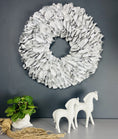 Bild in Galerie-Betrachter laden, Türkranz Wandkranz Kranz Palmenblättern 25 cm, 40 cm, 55 cm und 65 cm Durchmesser, weiß