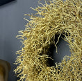 Bild in Galerie-Betrachter laden, Eleganter Wandkranz Türkranz Adventskranz Weihnachtskranz , Gold, Asparagus-Kranz 25 cm Durchmesser - Kranzshop