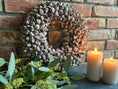 Bild in Galerie-Betrachter laden, Shabby-natur Kranz / Türkranz / Wandkranz mit Coco-Früchten 40/55 cm Durchmesser
