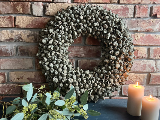 Shabby-Grün Kranz / Türkranz / Wandkranz mit Coco-Früchten 55 cm Durchmesser