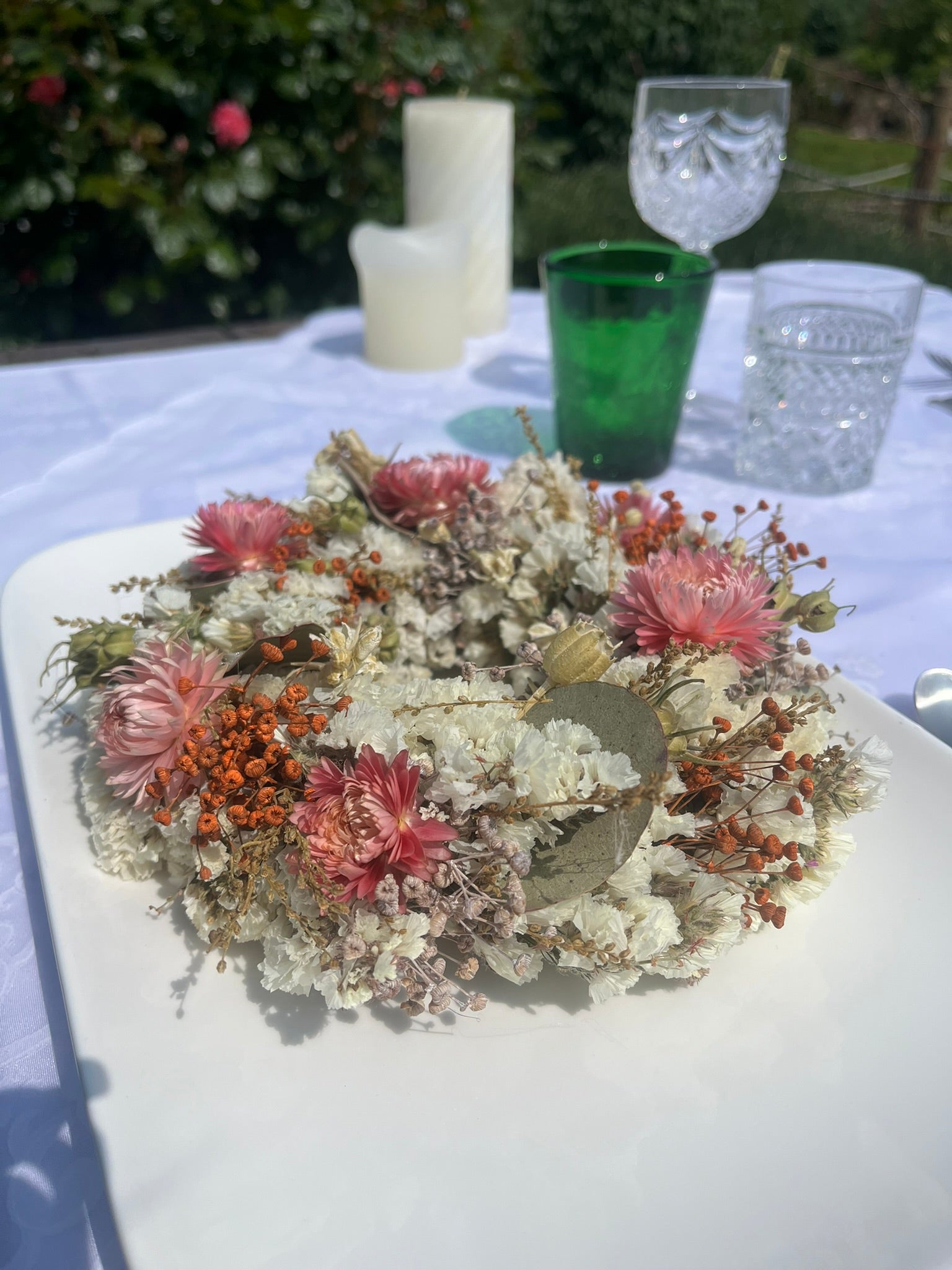 Blütenkranz aus Trockenblumen 20 cm | Rosa & Weiß | Handgemachter Tischkranz als Hochzeitsdeko oder Geschenk