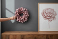 Bild in Galerie-Betrachter laden, Mandelschotenkranz 45 cm Altrosa | Türkranz Natur | Wandkranz Vintage Rosa | Landhaus Deko | Boho Deko | Ganzjahreskranz
