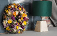 Bild in Galerie-Betrachter laden, Handgebundener Trockenblumenkranz in Orange, Gelb, Violett und Rosa – 35 cm Durchmesser, naturbelassene Blumen für Wand oder Tür
