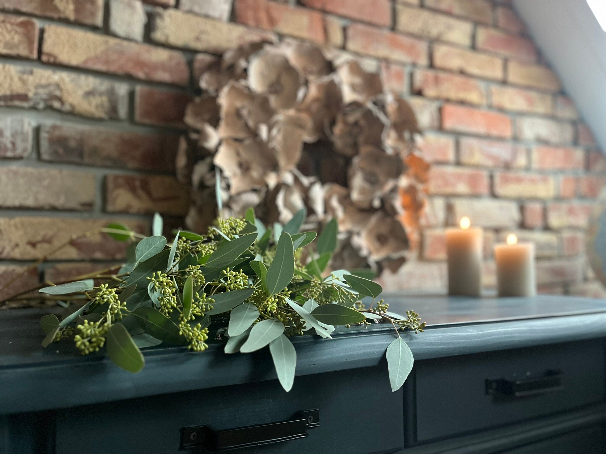 Wandkranz Türkranz mit Großen 10 cm Blüten 55 cm Durchmesser, Praktische Aufhängung