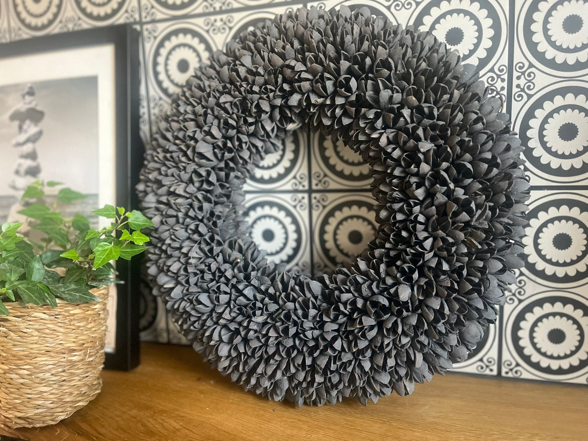 Kranz GRAU Türkranz Wandkranz 40 cm Ø / weiß, schwarz