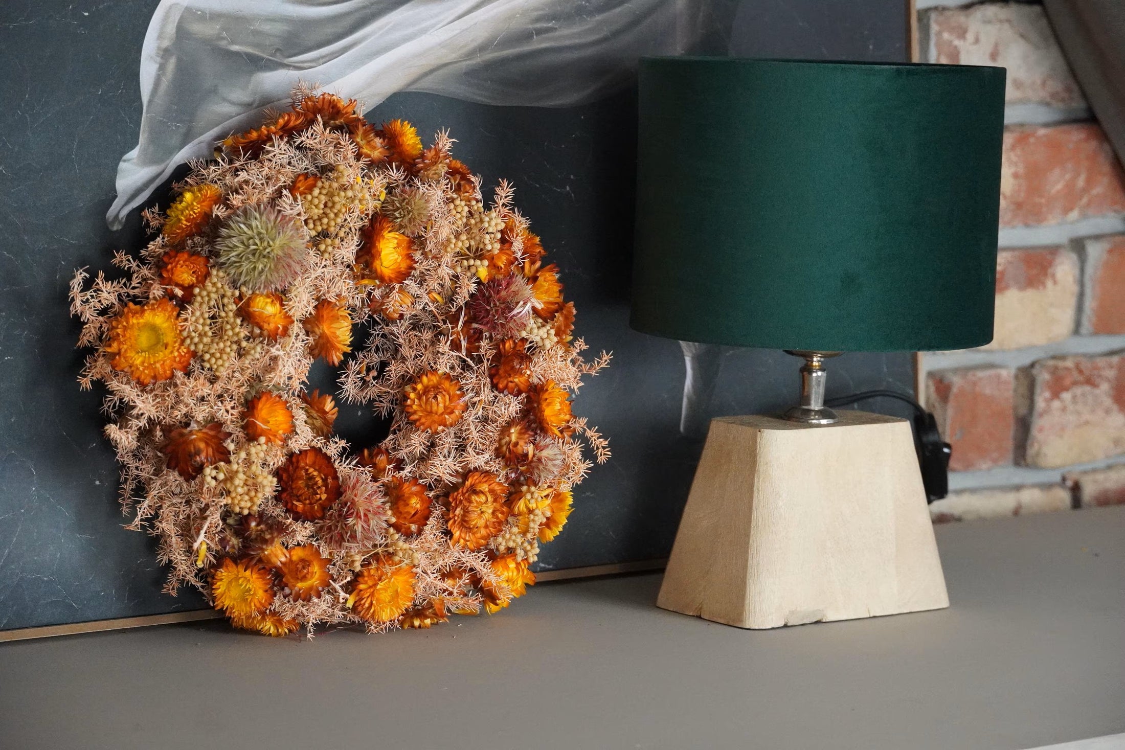 Trockenblumenkranz in frischen Frühlingsfarben (28 cm Durchmesser)
