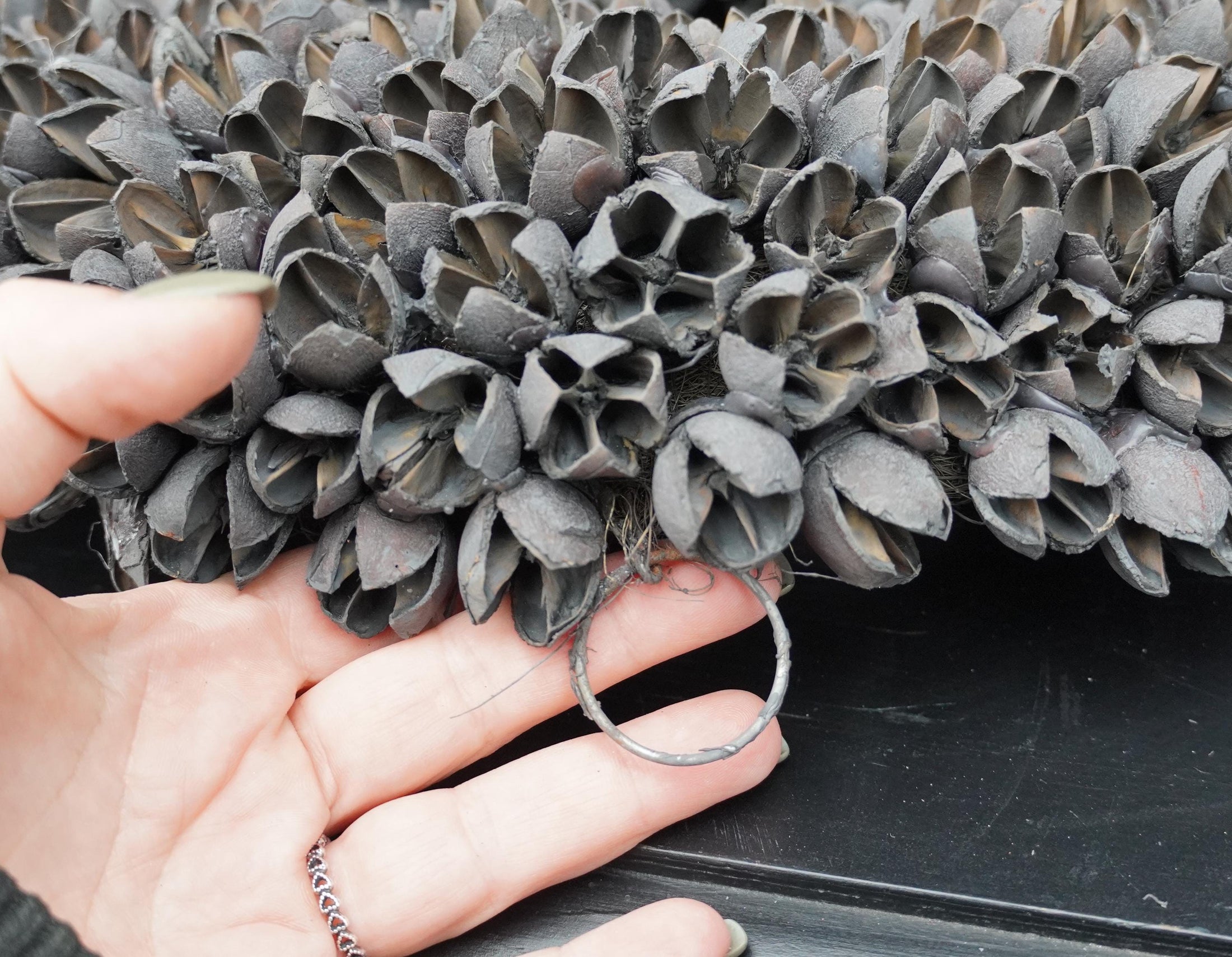 Kranz GRAU Türkranz Wandkranz 40 cm Ø / weiß, schwarz