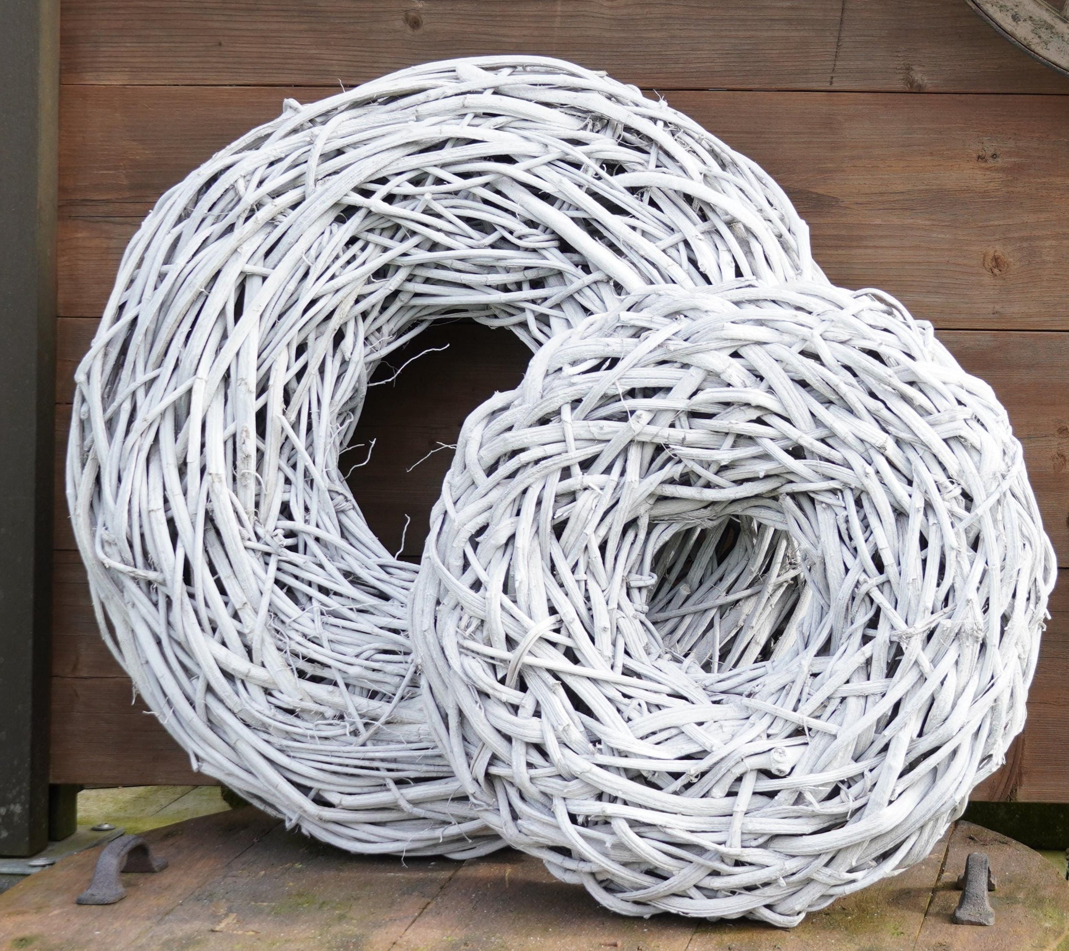 Rustikale Lianen-kranz in grün – Handgefertigte Outdoor-Deko in Treibholz-Optik 48 cm oder 65 cm