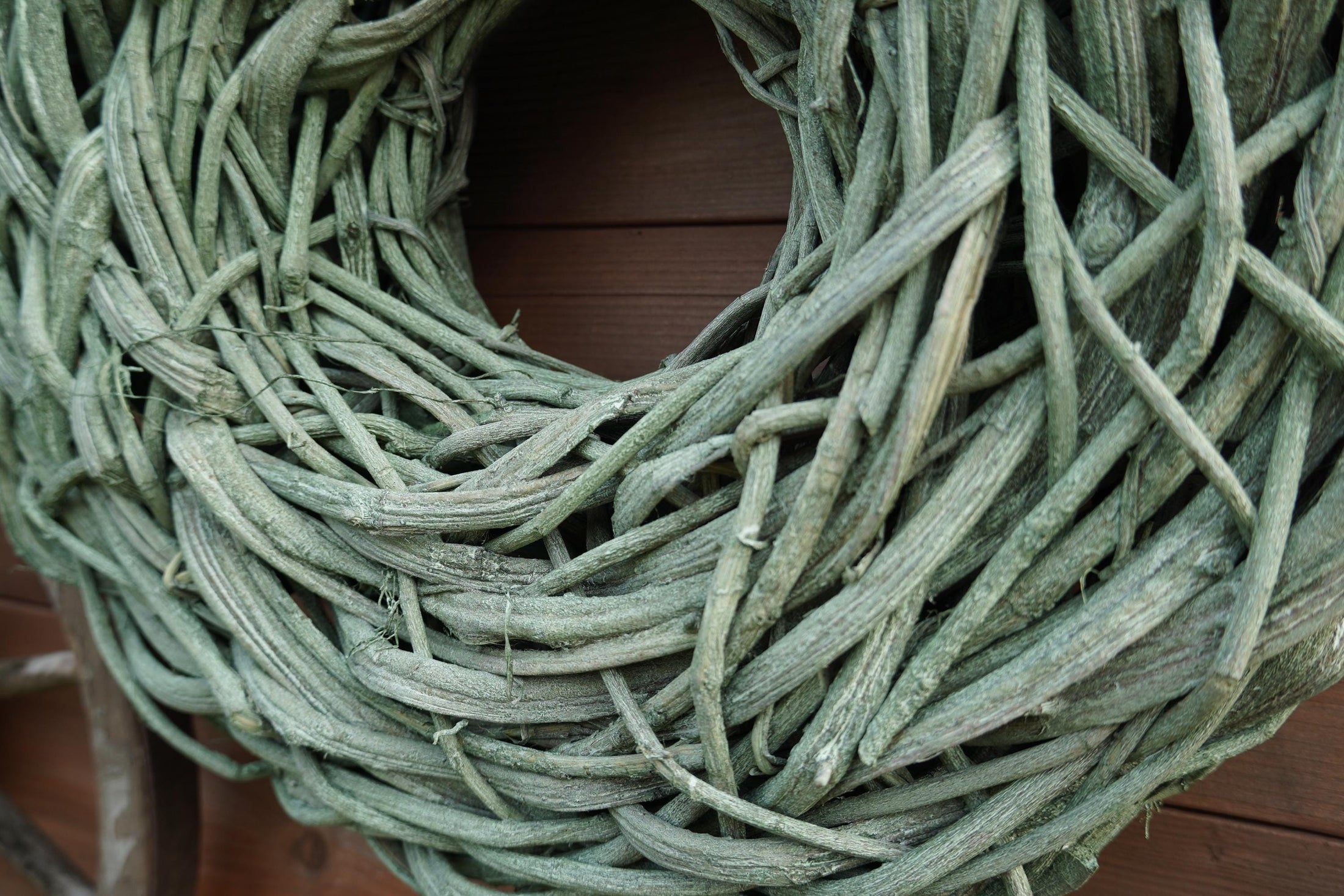 Rustikale Lianen-kranz in grün – Handgefertigte Outdoor-Deko in Treibholz-Optik 48 cm oder 65 cm