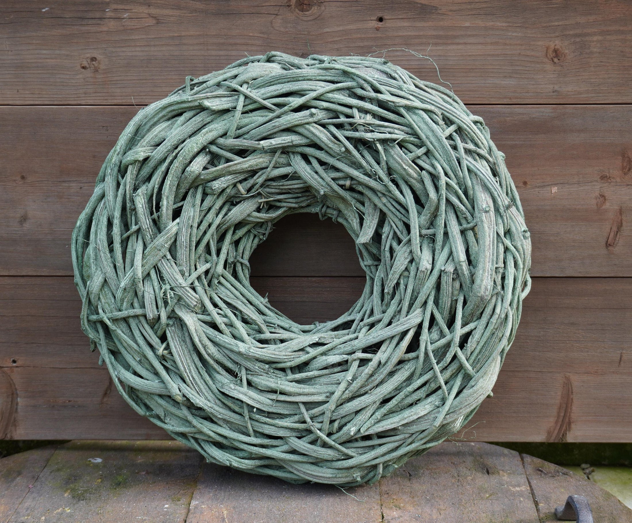 Rustikale Lianen-kranz in grün – Handgefertigte Outdoor-Deko in Treibholz-Optik 48 cm oder 65 cm