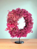 Bild in Galerie-Betrachter laden, Schleierkraut Kranz in Pink, für Tür und Wand ca. 30 cm Durchmesser
