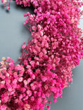 Bild in Galerie-Betrachter laden, Schleierkraut Kranz in Pink, für Tür und Wand ca. 30 cm Durchmesser
