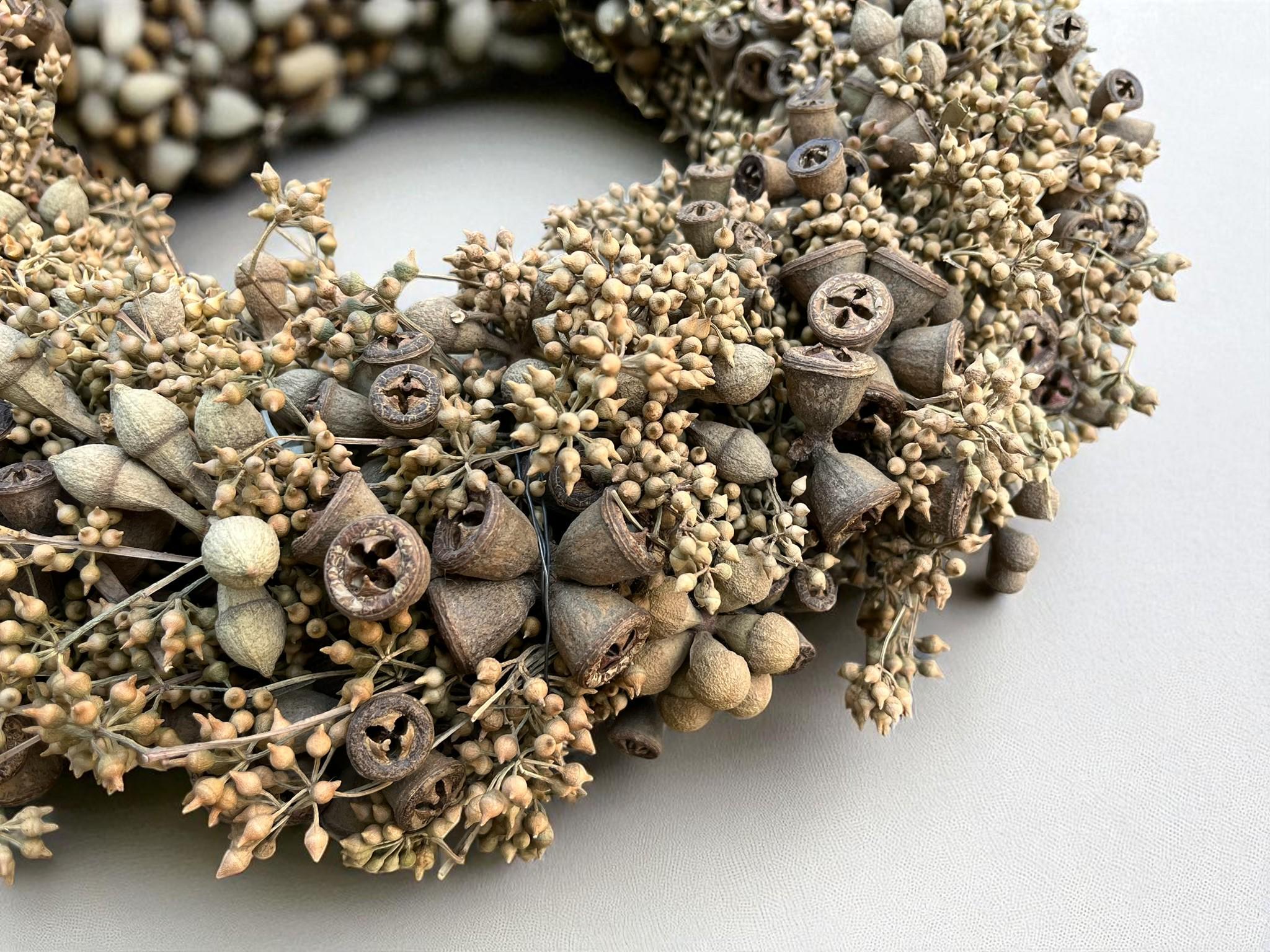 Naturkranz aus Eukalyptusfrüchten – handgebunden, rustikal & zeitlos