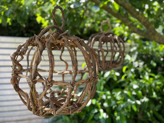 Natur Hängekorb aus Lianenzweigen – 30 cm oder 40 cm – Boho Deko für Garten & Innenbereich – Handgefertigter Pflanzenkorb zum Hängen