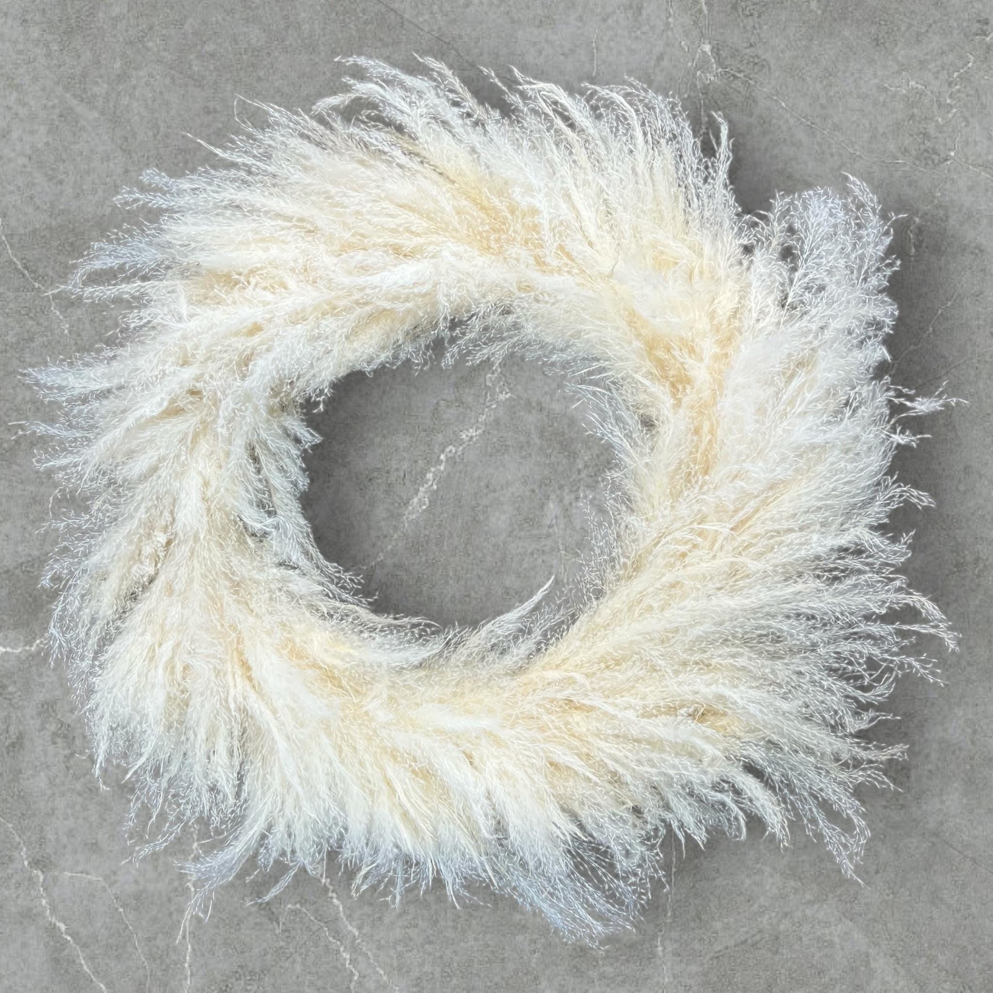 Pampasgras Kranz 60 cm – Boho Türkranz auf Metallring – Fluffiger Trockenblumenkranz in Creme XXL – Wanddeko Natur – Handgemacht