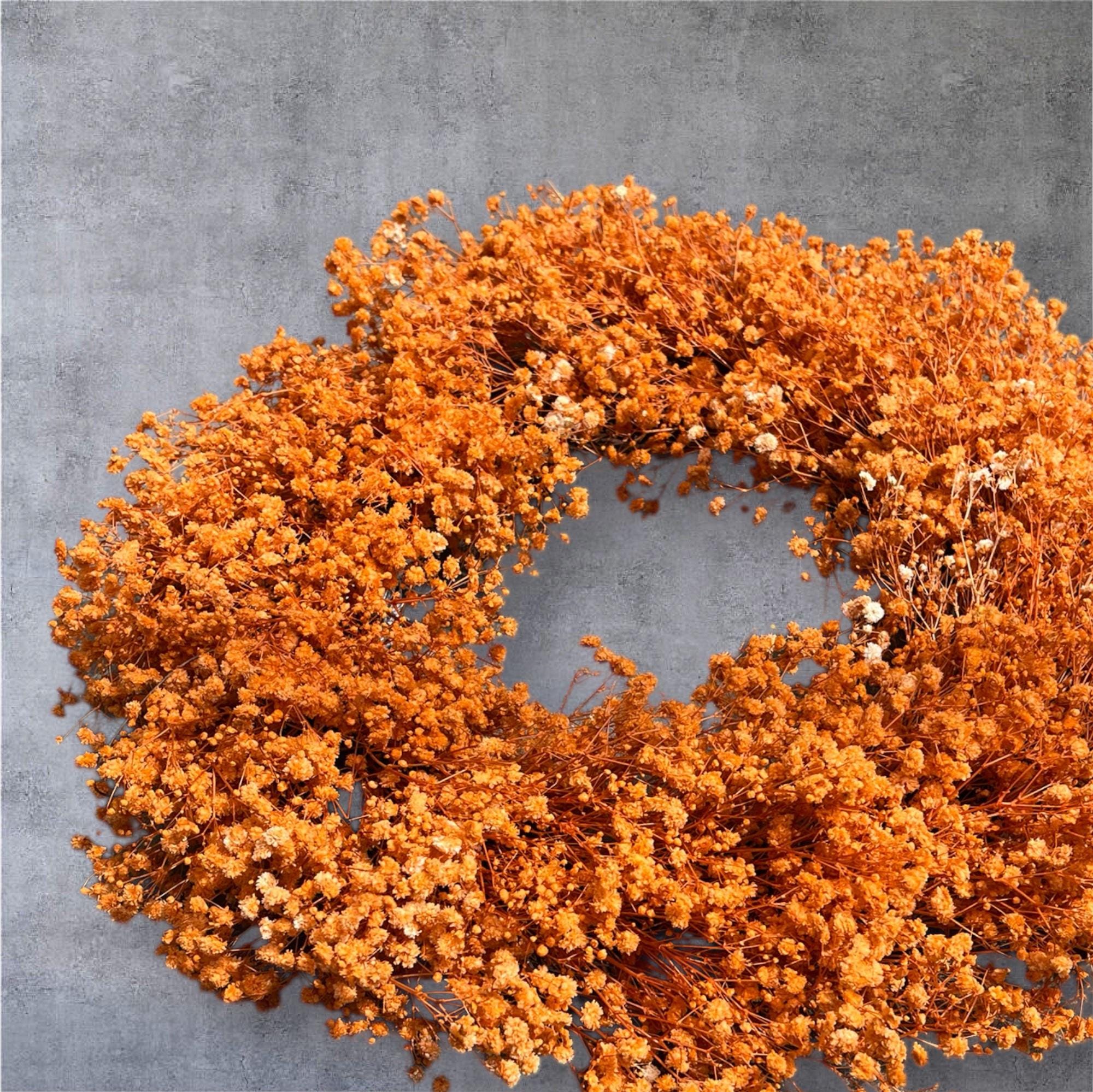 Schleierkraut Kranz 30 cm – Orange Trockenblumenkranz | Herbstkranz Boho Türkranz | Handgefertigte Wanddeko aus Schleierkraut