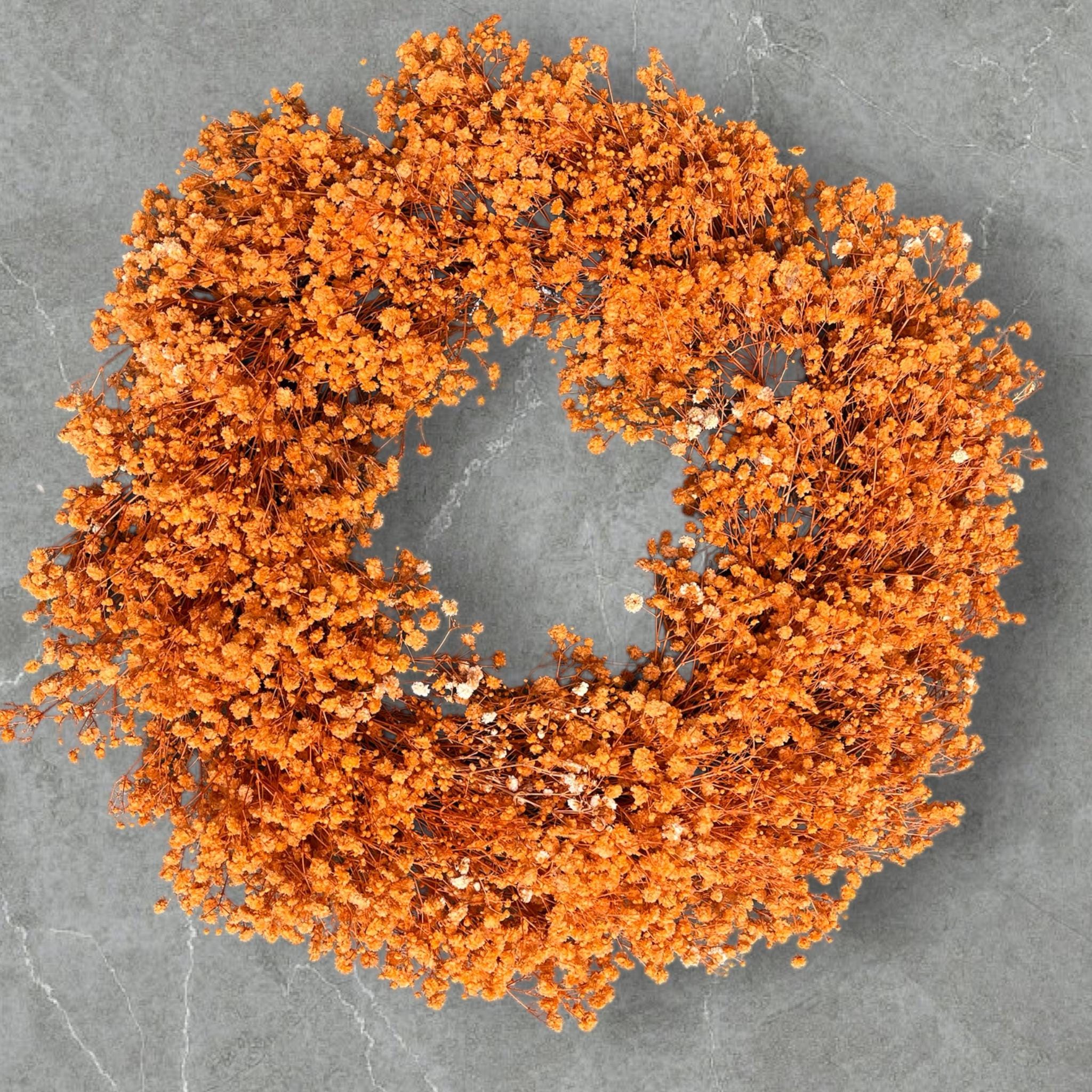 Schleierkraut Kranz 30 cm – Orange Trockenblumenkranz | Herbstkranz Boho Türkranz | Handgefertigte Wanddeko aus Schleierkraut