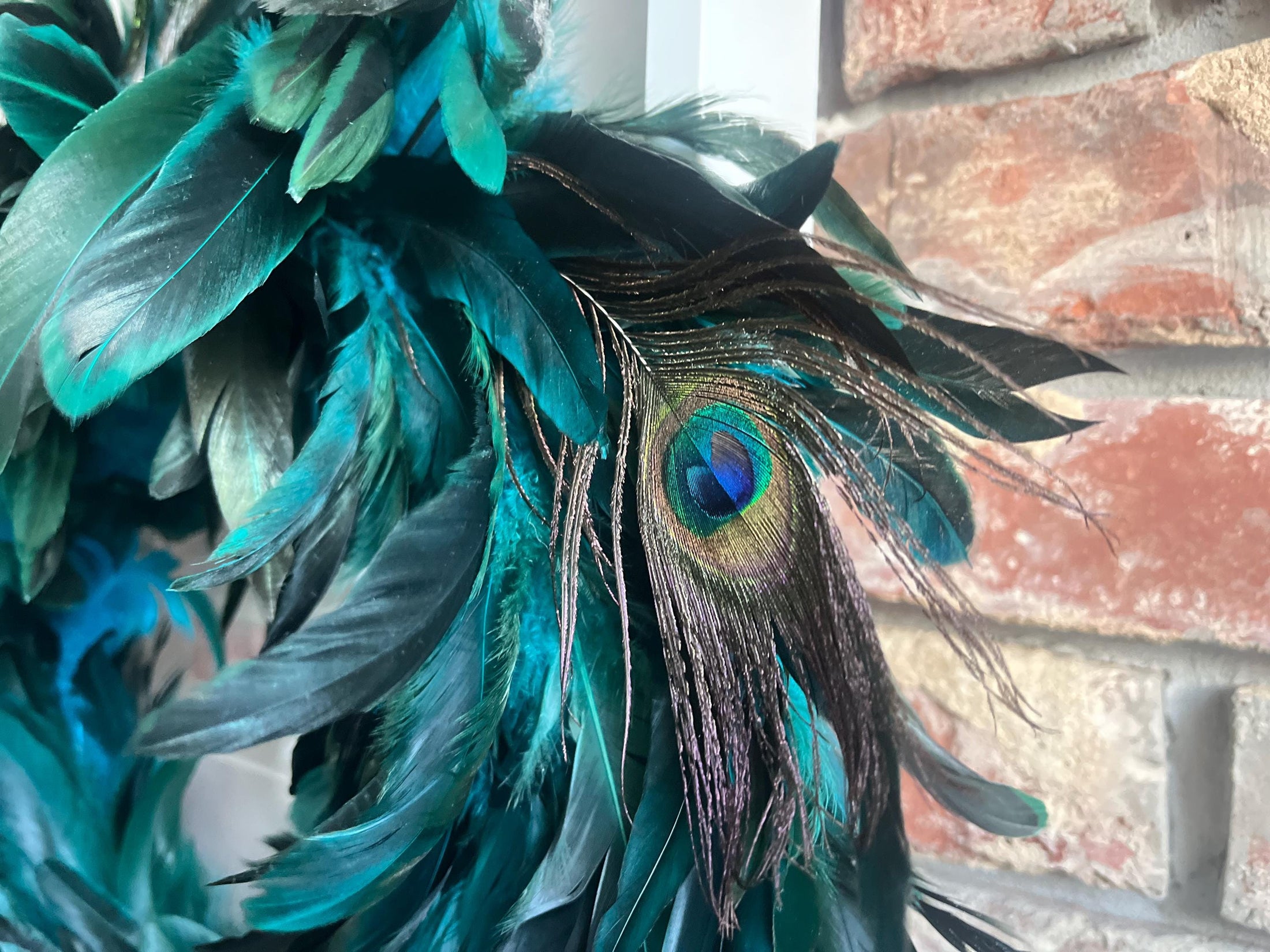 Kranz aus echten Pfauenfedern – Federnkranz 55 cm | Boho Wandkranz Türdeko Handarbeit | Deko Federschmuck