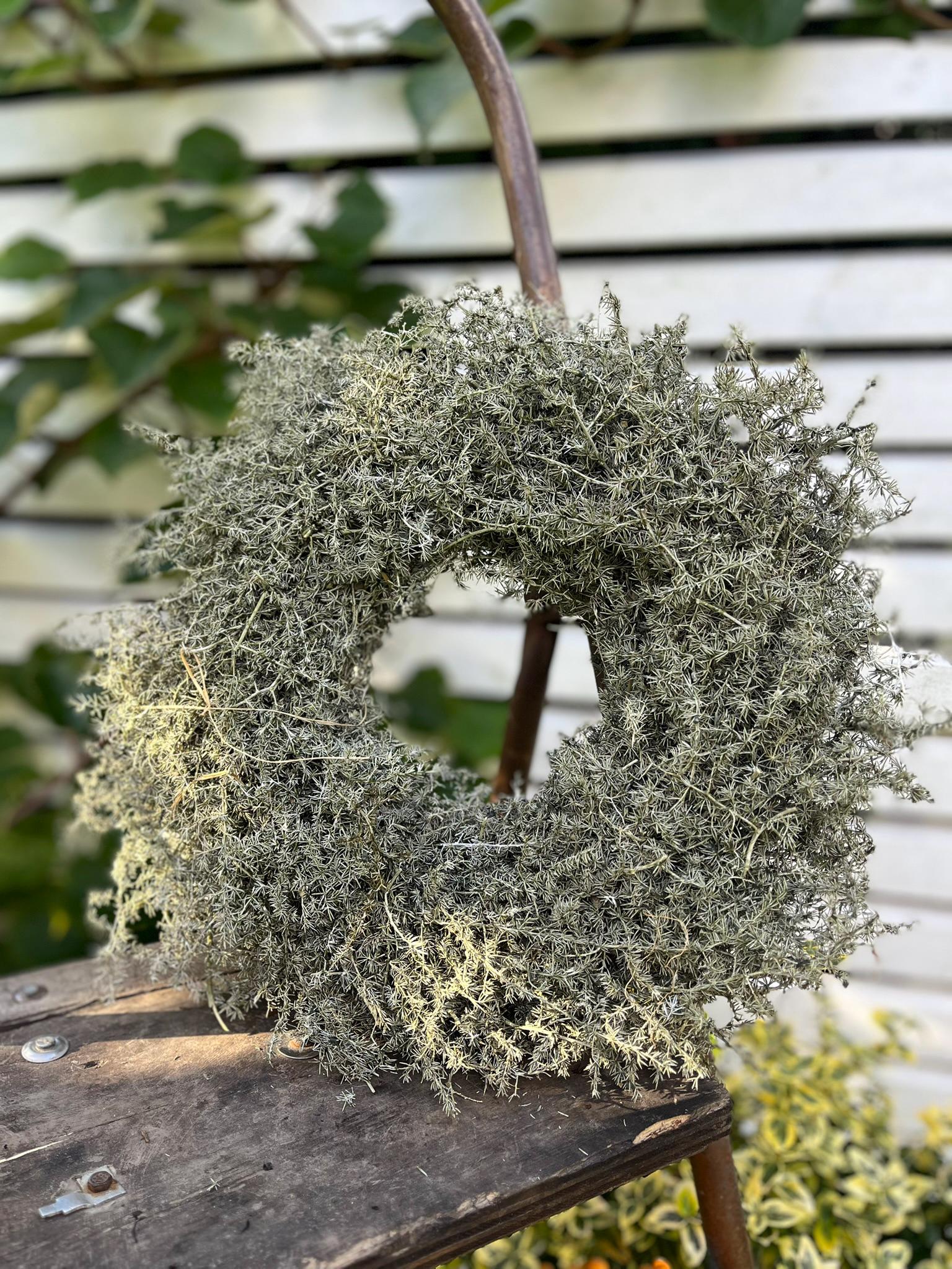 Eleganter Wandkranz / Türkranz, Grün Asparagus-Kranz 40 cm Durchmesser