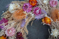 Bild in Galerie-Betrachter laden, Türkranz Trockenblumen 30 cm – Frühlingskranz mit Naturmaterial – Haustürdeko & Indoor – Boho, Vintage
