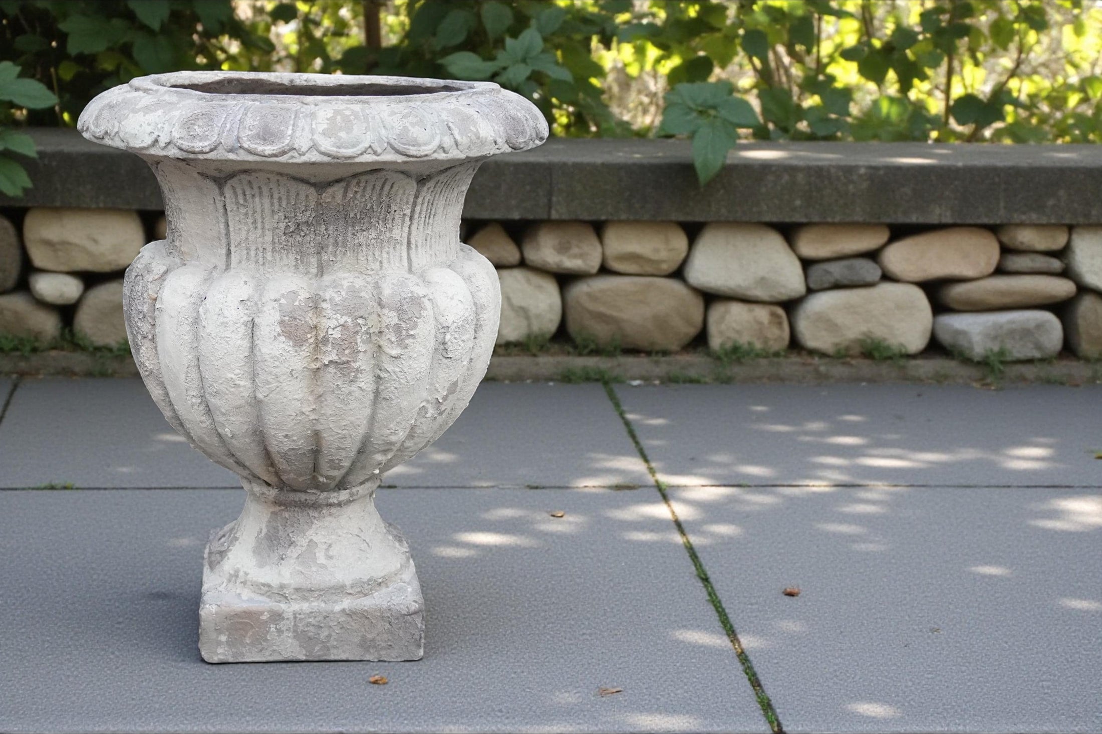 Amphore ca. 48cm – Beton Kunststoff Mix – Antik Optik – Pflanzgefäß Outdoor – Garten Deko – Amphorentopf