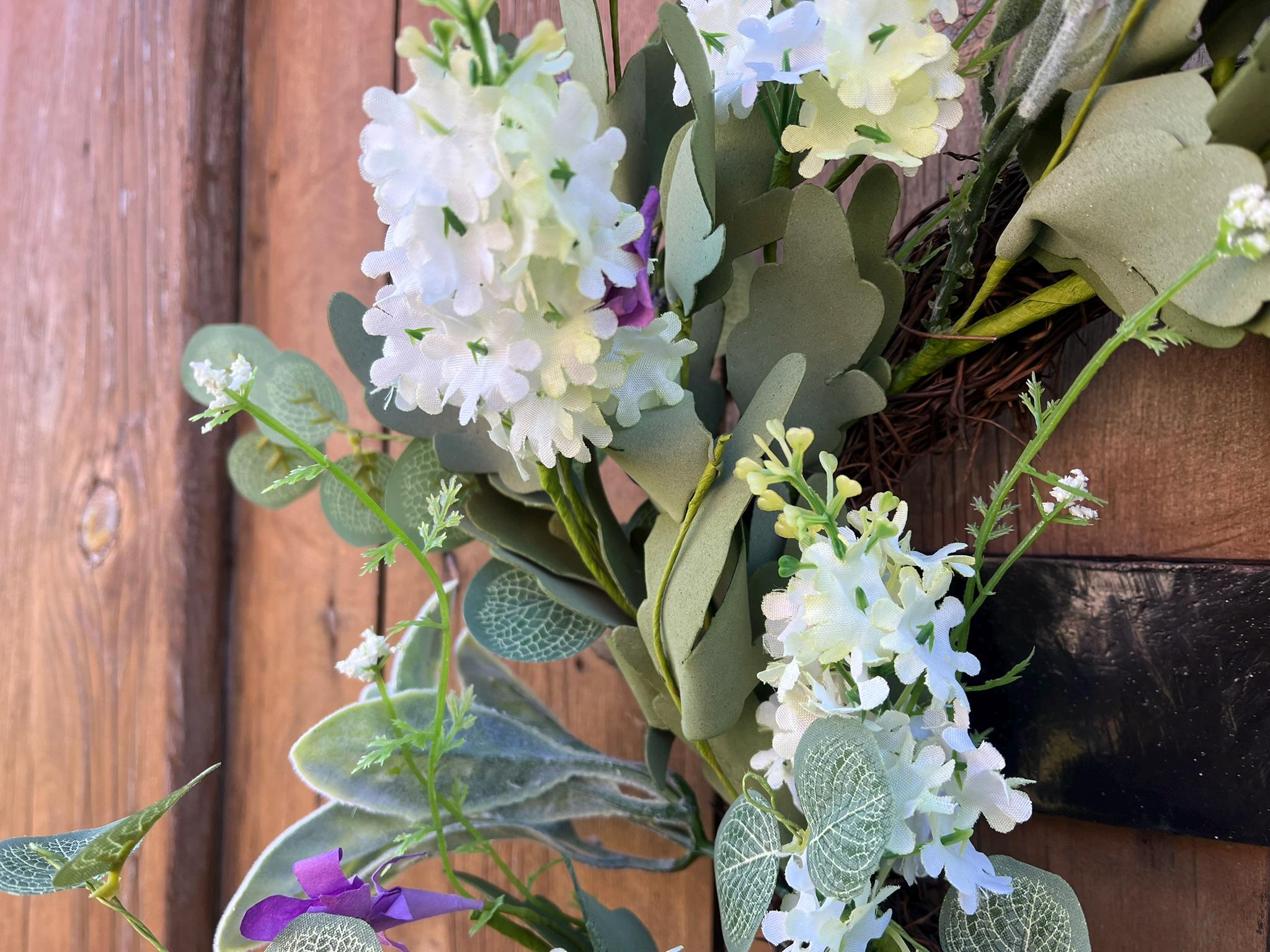 Türkranz Eukalyptus Lavendel 50 cm | Kranz weiß grün lila | Frühlingskranz künstlich | Sommerkranz Türdeko | Wandkranz floral