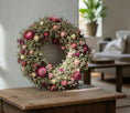 Bild in Galerie-Betrachter laden, Trockenblumenkranz 30 cm natur pink | Türkranz Boho | Wiesenkranz | Wandkranz | Landhaus Deko | mit oder ohne Halter
