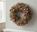 Bild in Galerie-Betrachter laden, Trockenblumenkranz 30 cm natur pink | Türkranz Boho | Wiesenkranz | Wandkranz | Landhaus Deko | mit oder ohne Halter
