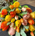 Bild in Galerie-Betrachter laden, Künstliche Tulpen im Bund (7 Stück) – Rosé, Gelb oder Orange – Real Touch Tulpen – Frühlingsdeko langlebig – Kunstblumen Strauß
