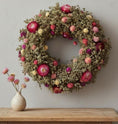 Bild in Galerie-Betrachter laden, Trockenblumenkranz 30 cm natur pink | Türkranz Boho | Wiesenkranz | Wandkranz | Landhaus Deko | mit oder ohne Halter
