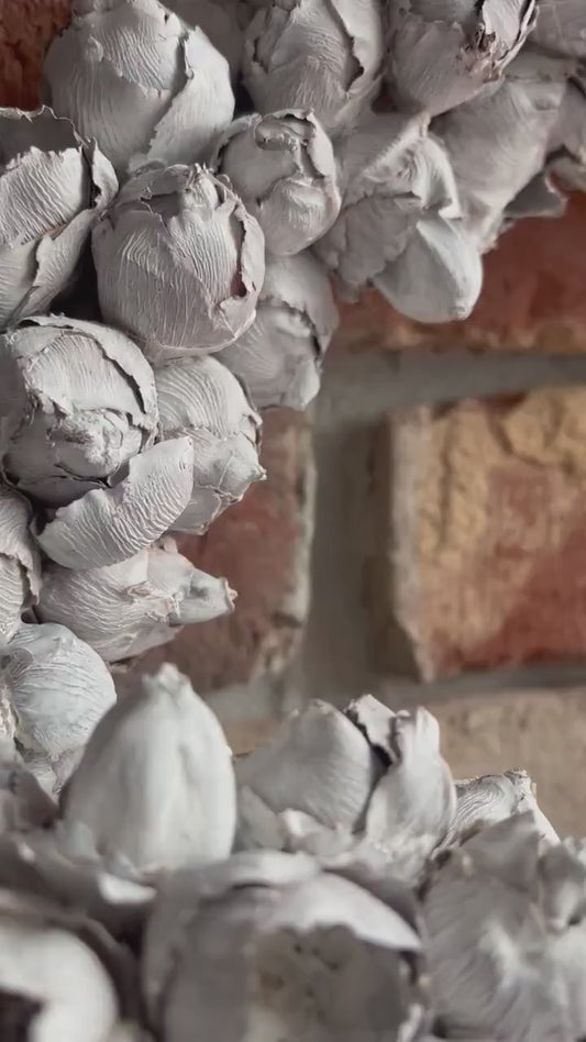 Weißer Türkranz: Handgefertigtes 30 cm oder 45 cm minimalistisches Dekor für Zuhause, Hochzeit oder Geschenk