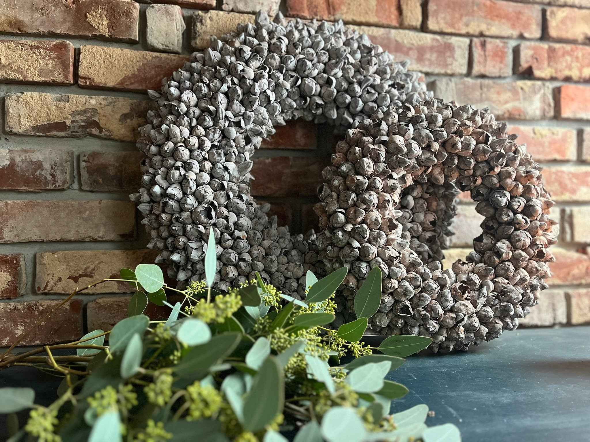 Shabby-natur Kranz / Türkranz / Wandkranz mit Coco-Früchten 40/55 cm D